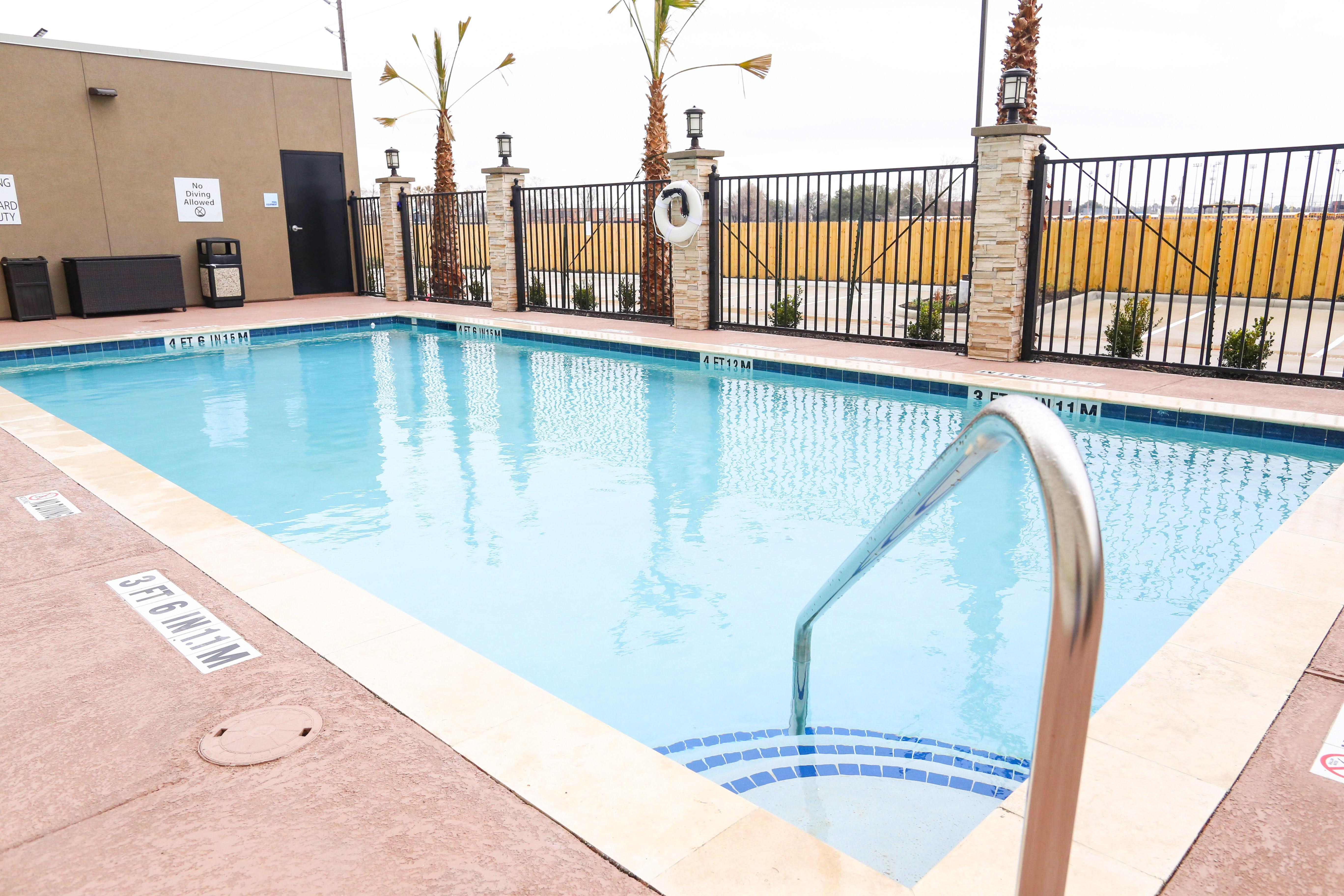 Holiday Inn Express & Suites - Houston Iah - Beltway 8 By Ihg Aldine Exterior photo